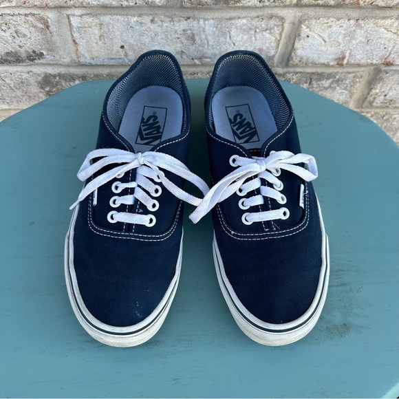 Vans Authentic Navy Blue Canvas Low Top Sneakers Men’s 8/Women’s 9.5 Skate Shoe - Picture 2 of 8